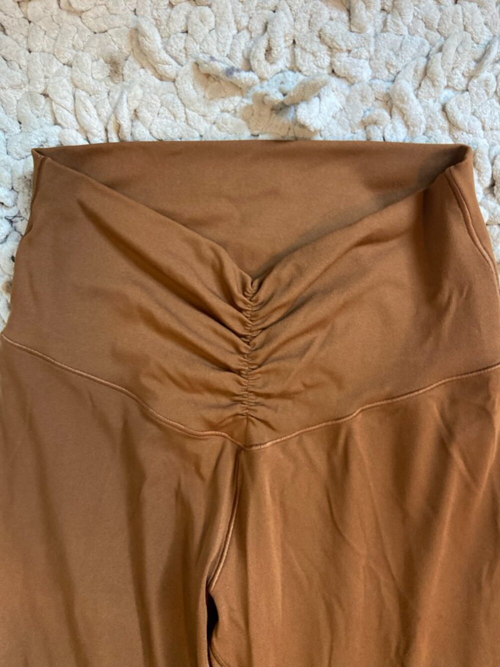 Like New OFFLINE AE Brown Flare Leggings Sz M - Picture 2 of 5